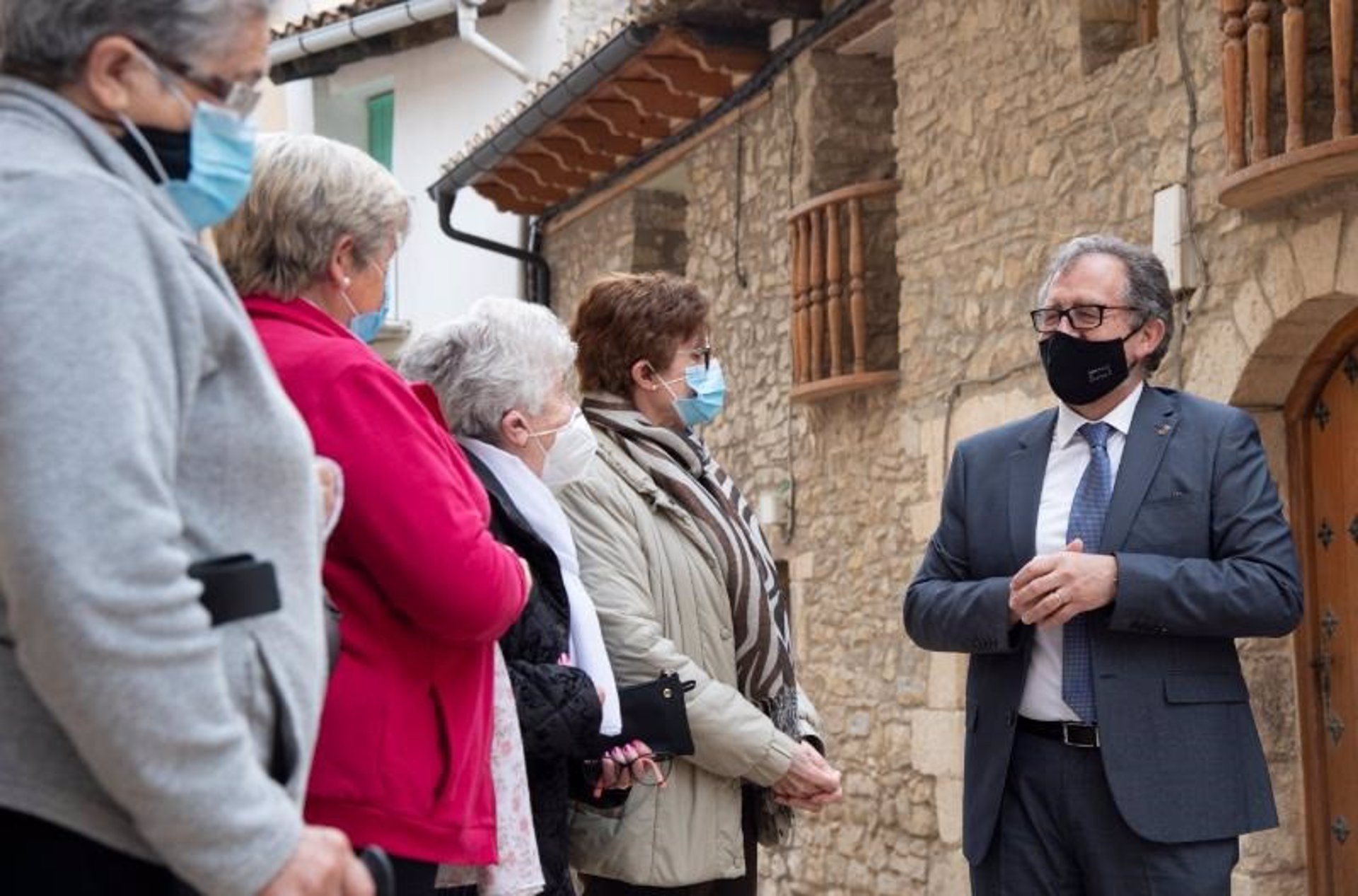 Diputación destina 100.000 euros a Cruz Roja para combatir la soledad de gente mayor y talleres a reclusos