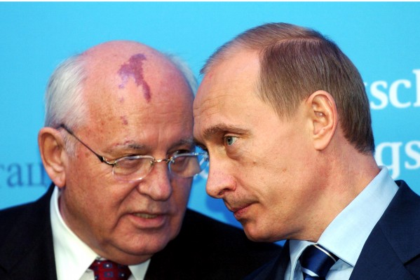 Cientos de personas despiden a Gorbachov en un funeral sin Putin ni homenajes de Estado