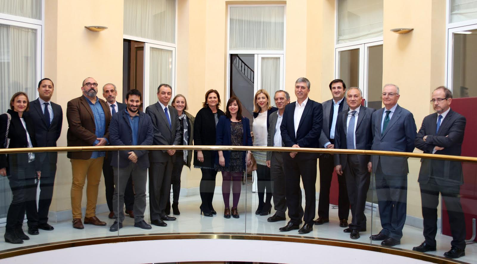 La patronal de Valencia y el Servef crearán un grupo de trabajo para colaborar en FP