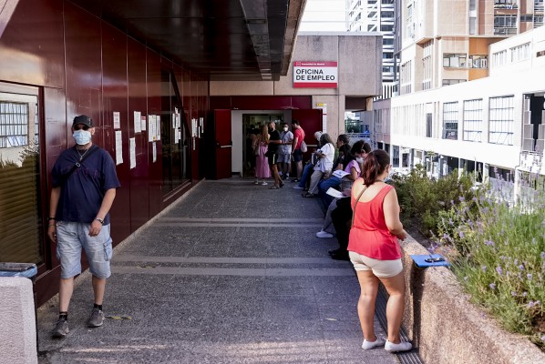 La subida del paro pone en alerta a empresarios y sindicatos: temen un peligroso otoño en la Región