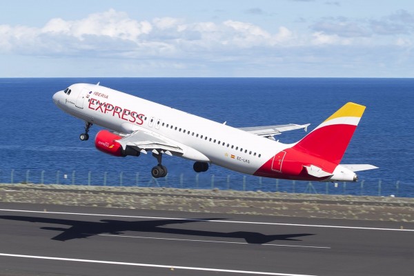 Iberia Express y USO continúan sin acuerdo y la huelga de TCP sigue hasta el 6 de septiembre