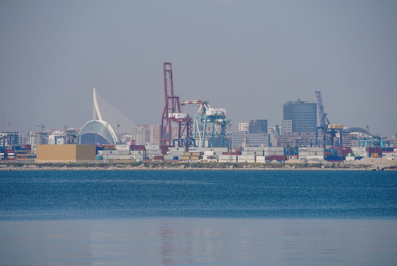 València no debe someterse (siempre) al dictado de la Autoridad Portuaria
