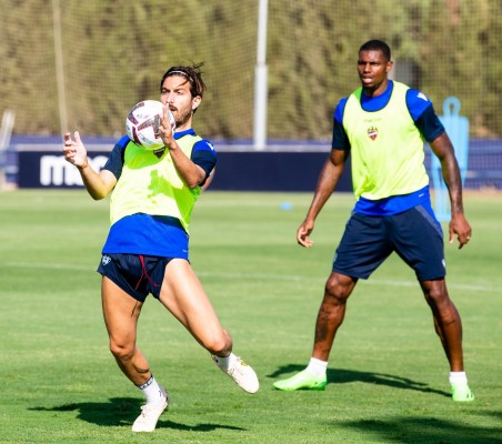 El posible once del Levante en Oviedo
