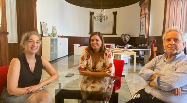 El Ayuntamiento plantea un encuentro de cineastas en colaboración con la Acadèmia de l'Audiovisual