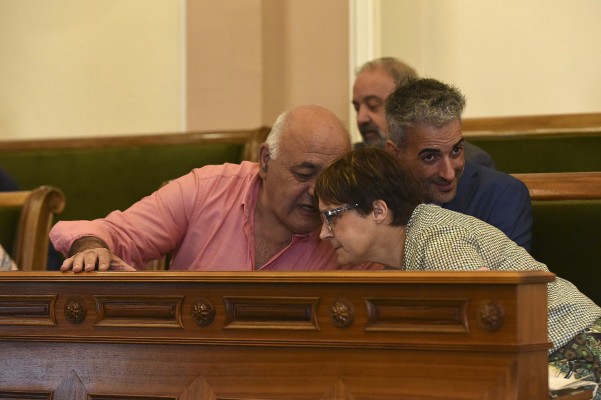 Empieza el baile: Vox Castelló abre las puertas a los concejales de Ciudadanos 