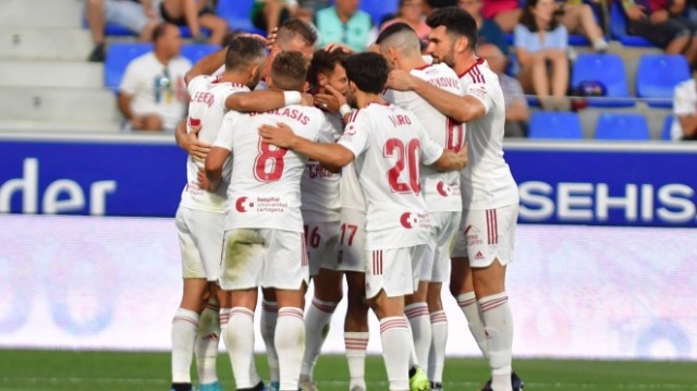 El Efesé, con 14 altas, entre los clubes que más fichan en LaLiga SmartBank