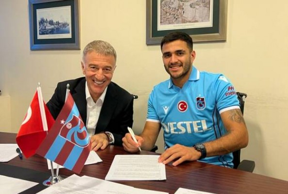 El Valencia vende a Maxi Gómez por 3 millones y se guarda un 25% de la plusvalía de una futura venta