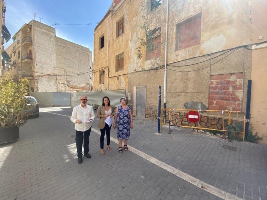 Orihuela demolerá un edificio en barrio nuevo que lleva en peligro de derrumbe desde 2018