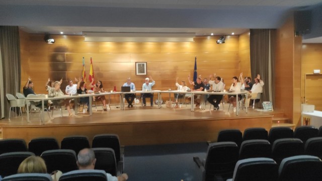 Altea modifica su RPT para cambiar retribuciones y horarios de sus funcionarios