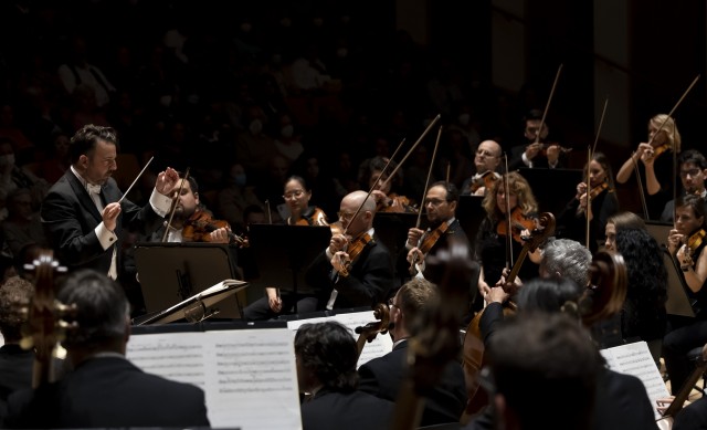Gaffigan inaugura la temporada de Les Arts con la Orquestra de la Comunitat en Altea y Torrevieja