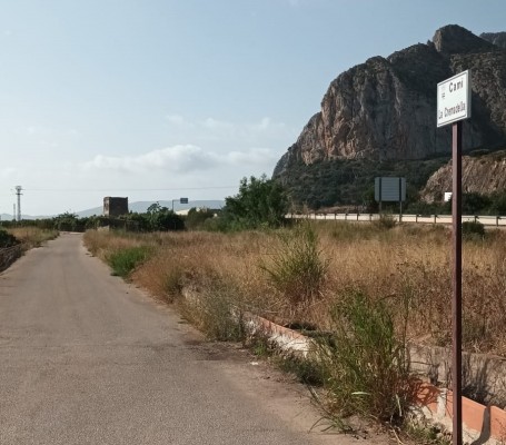 Hormigones Martínez repara el camino Cremaelles de El Verger por 85.000 euros

