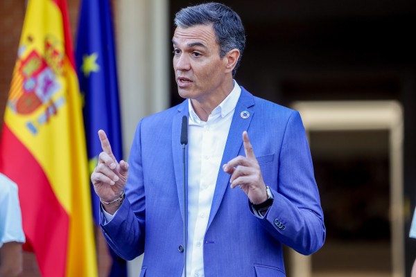 Sánchez rectifica y anuncia una rebaja del IVA del gas del 21 al 5% a partir de octubre
