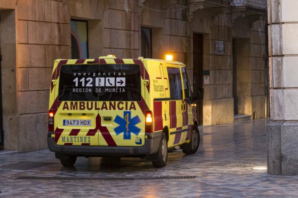 Muere un albañil por un golpe de calor al desplomarse en una obra en Los Alcázares