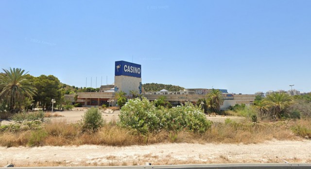 El Casino de la Vila Joiosa prepara su reapertura después de años de cierre y abandono