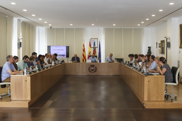 Vila-real pide por unanimidad soterrar la vía del ferrocarril para impulsar el desarrollo urbanístico
