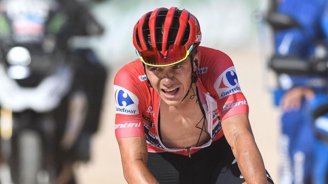 Evenepoel vuela en la crono y refuerza el liderato
