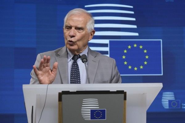 Los ministros de Defensa de la UE estudiarán crear una misión de entrenamiento militar a Ucrania