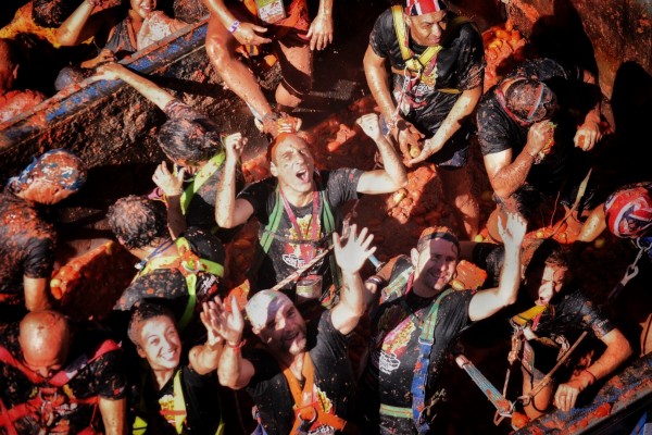 Los 130.000 kilos de tomates de La Tomatina, ya en camiones para ser lanzados