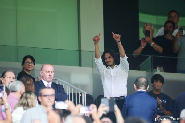 Mestalla se ilusiona con Cavani