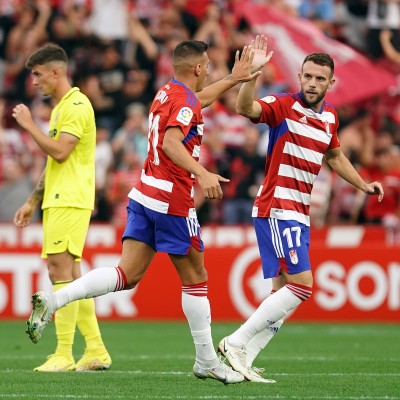 El Villarreal B cae ante el líder Granada con dos goles de penalti (3-0)