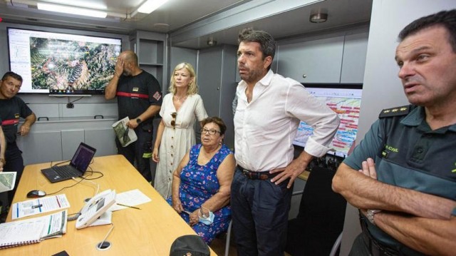 Mazón visita Vall d'Ebo para ofrecerse a los municipios afectados por el incendio
