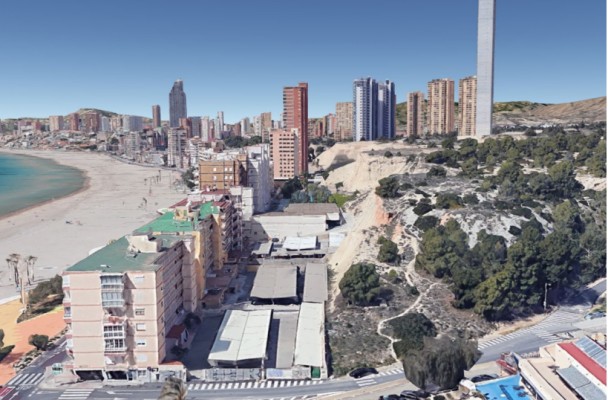 Benidorm plantea abrir una nueva vía peatonal que conecte el PP 2/1 Poniente con la playa