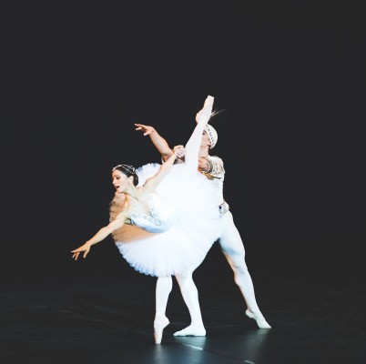 El mundo del ballet se reúne en la gala benéfica 'Somos Arte'

