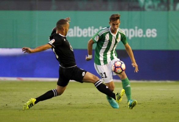 Elche y Betis oficializan la cesión de Fabián Ruiz

