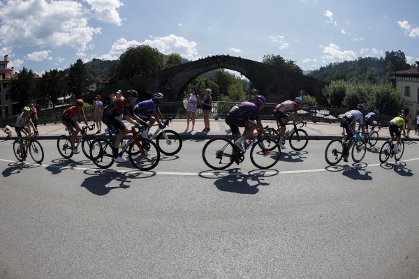 Meintjes se corona en Les Praeres, donde Evenepoel refuerza la roja
