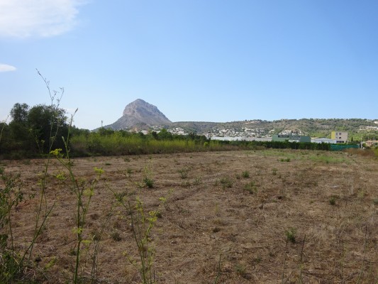 Xàbia apela a los agricultores locales para poder lograr la reutilización del agua de la depuradora que acaba en el mar

