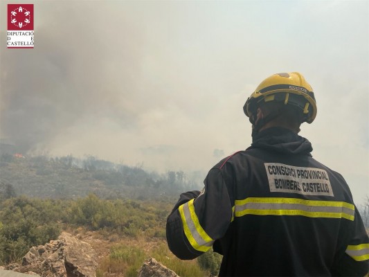 Controlado el incendio de les Useres próximo a la zona quemada hace unas semanas