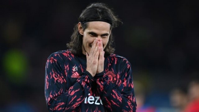 El Valencia se planta, decide Cavani