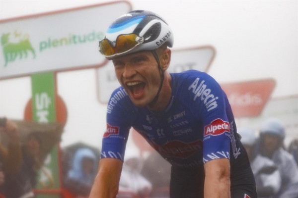 Jay Vine repite hazaña en La Fancuaya y Evenepoel sigue firme en el liderato