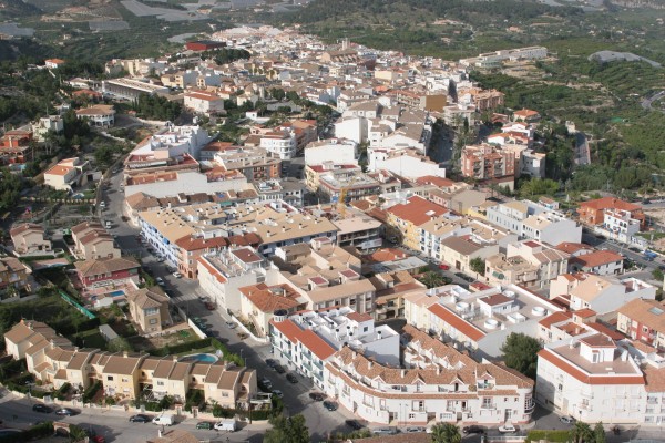 La Marina Baixa prepara la Nochebuena pendiente de la vuelta del agua potable