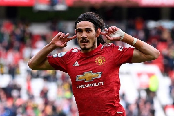 Edinson Cavani le pide al Valencia que mejore su oferta