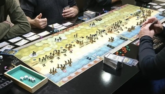 La afición por los juegos de mesa y rol siguen creciendo en València
