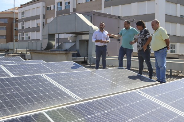 Los centros educativos de Vila-real ahorrarán hasta 45.000 euros al año gracias a los paneles solares