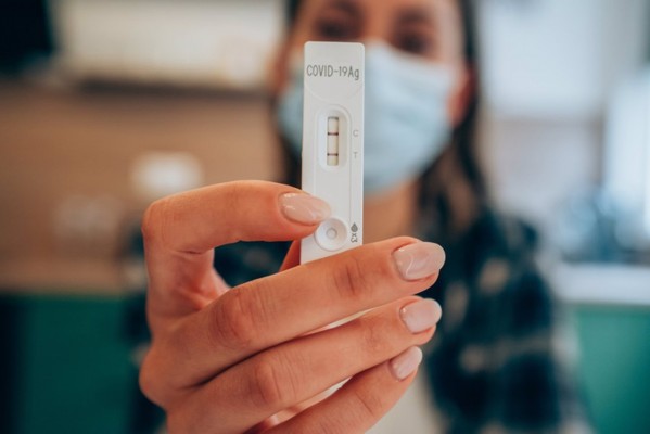 El Ministerio de Sanidad notifica 9.192 nuevos casos de coronavirus y 208 muertes