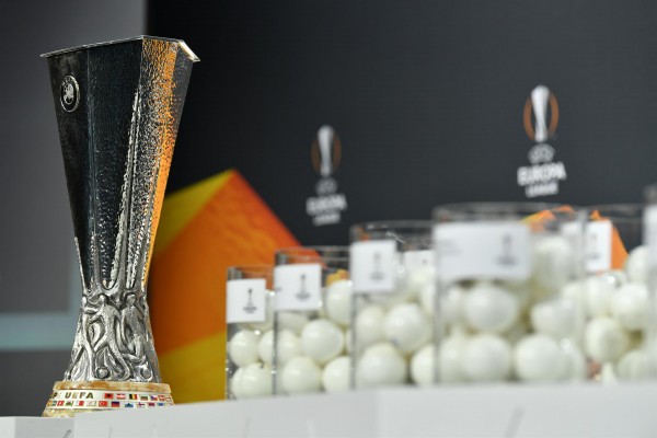 Real Sociedad y Betis, emparejados con los 'cocos' United y Roma en su grupo de Liga Europa