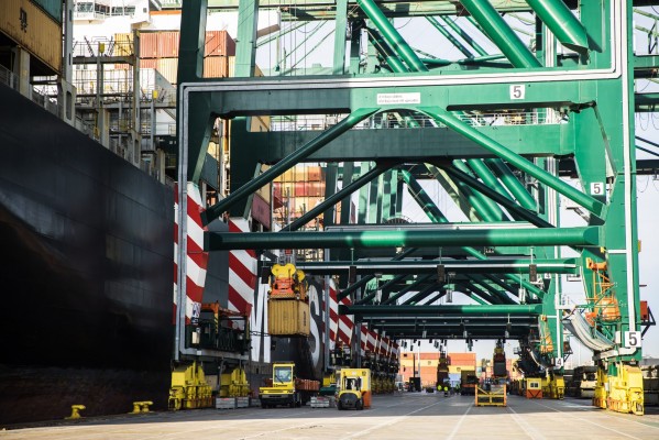 MSC ingresa 9,8 millones del seguro por el accidente en su terminal del Puerto de València
