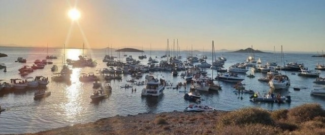 Piden la dimisión de un edil del PP de La Unión que participó en la macrofiesta de la Isla del Ciervo