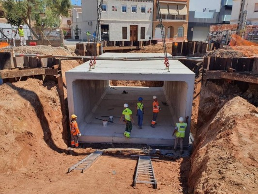 Un paso inferior peatonal en Meliana facilitará el acceso a la estación de metro 