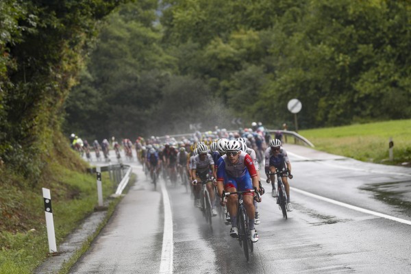 Evenepoel revoluciona La Vuelta en Pico Jano, donde vence Jay Vine
