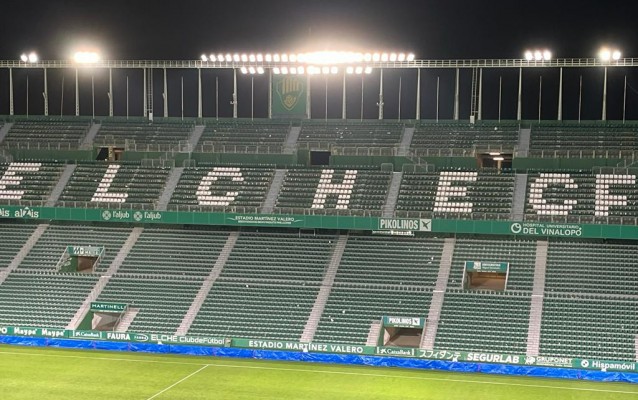La Asociación Española Contra el Cáncer pide que se prohíba fumar en todos los estadios españoles