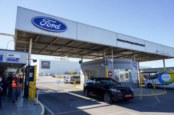 Ford Almussafes cambia varias fechas del ERTE por problemas de suministro
