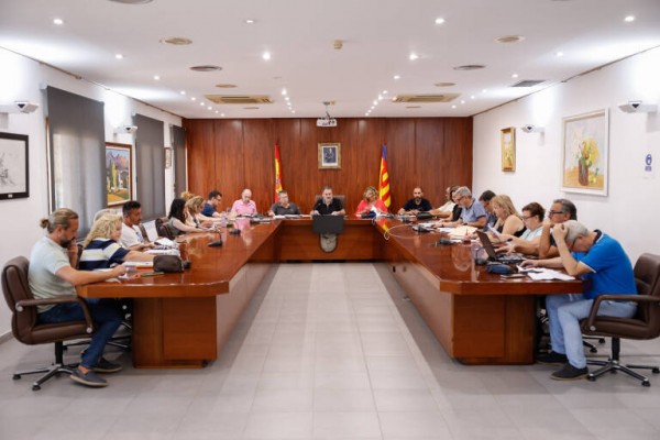 L'Alfàs del Pi corta la proliferación de gasolineras: solo serán permitidas en polígonos industriales