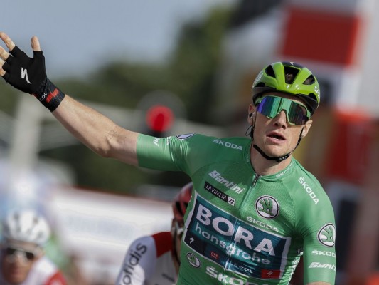 Sam Bennett redobla en Breda, Affini nuevo maillot rojo 