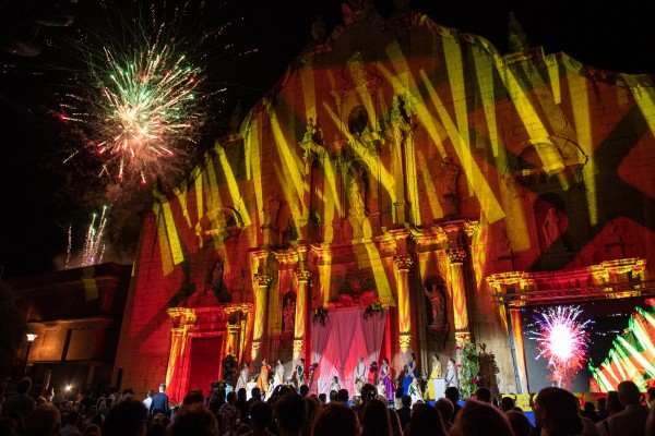 Alcalà de Xivert celebra la Noche de la Presentación de Festeros y Festeras