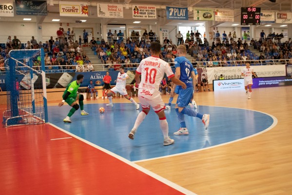Juanpi, del Jimbee, se fractura el peroné de la pierna izquierda tras superar la lesión de rodilla