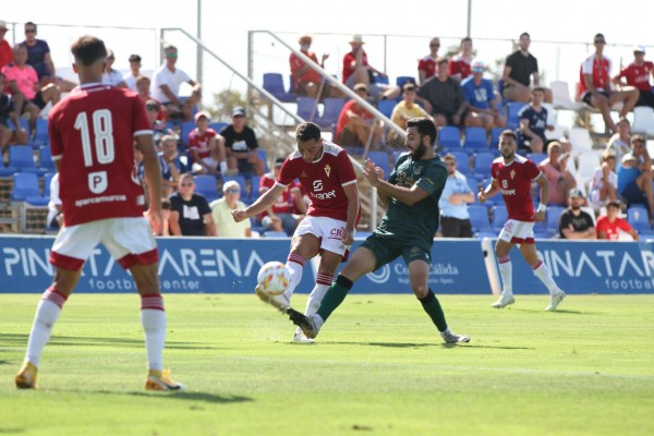 El Murcia cierra 